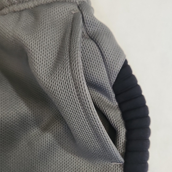 Umbro Kids Gray Joggers Size XS 4/5 Toddler - Picture 5 of 8